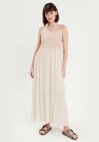 Cache Cache LANGES MAKRAMEE - Robe longue - sable