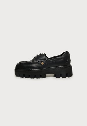 MCM, DRESS SHOES  - Loaferit/pistokkaat - black