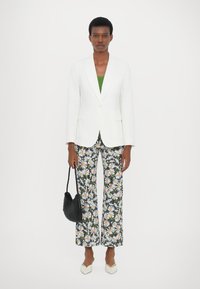 WEEKEND MaxMara QUITO - Blazer - white
