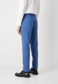 HUGO HENRY GETLIN - Kostiumas - medium blue