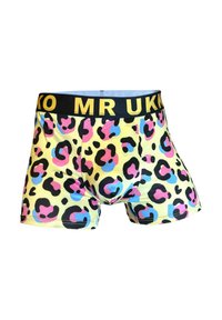 Boxers jaunes avec une ceinture noire portant le texte "MR UK". Ils arborent un motif léopard coloré avec des accents rose et bleu.