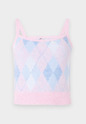 Strikket crop top med rosa og lys blå argyle mønster, justerbare stropper og ribbet kant. Laget av mykt, pustende materiale.
