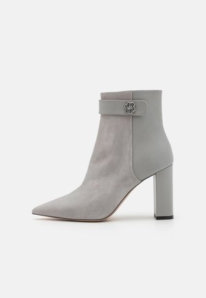 BOSS, Bottines à talons hauts - grey