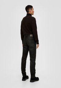 s.Oliver Slim fit jeans - schwarz