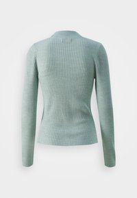 Rippstrick, mintgrüner Langarmpullover mit tailliertem Design und hohem Kragen. Glatte Textur mit leichter Dehnbarkeit.