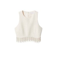 Top court blanc texturé sans manches avec un col rond et une frange de perles en suspend le long de l'ourlet.