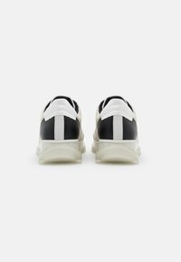 Marco Tozzi BY GUIDO MARIA KRETSCHMER - Sneaker low - white/black