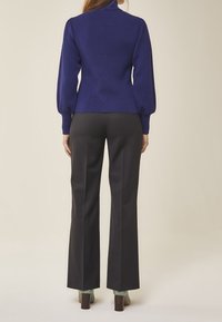 IVY OAK Sweter