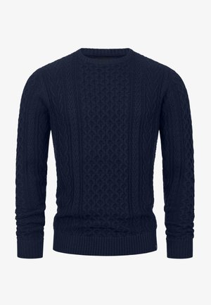 Granatowy sweter z teksturowanym wzorem dzianiny i wzorami kablowymi, okrągłym dekoltem oraz ściągaczami przy mankietach i u dołu, co dodaje struktury.