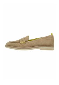 Beige z semišové slip-on boty s kulatou špičkou, dekorativními švy a limetkově zeleným interiérem. Bílá gumová podrážka pro lepší trakci.