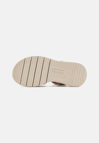 Tamaris Sandali con zeppa - taupe