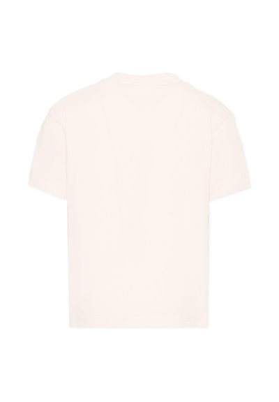 Prosty, jasnokremowy t-shirt z krótkim rękawem i okrągłym dekoltem, pokazany od tyłu, o luźnym kroju na białym tle.