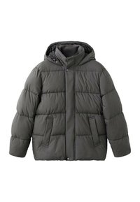 Chaqueta acolchada gris con capucha, textura acolchada, cierre frontal con botones, dos bolsillos laterales y un forro interior suave.