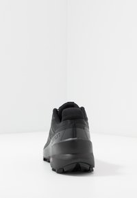 Salomon SPEEDCROSS 5 - Sapatilhas de trail running - black/phantom