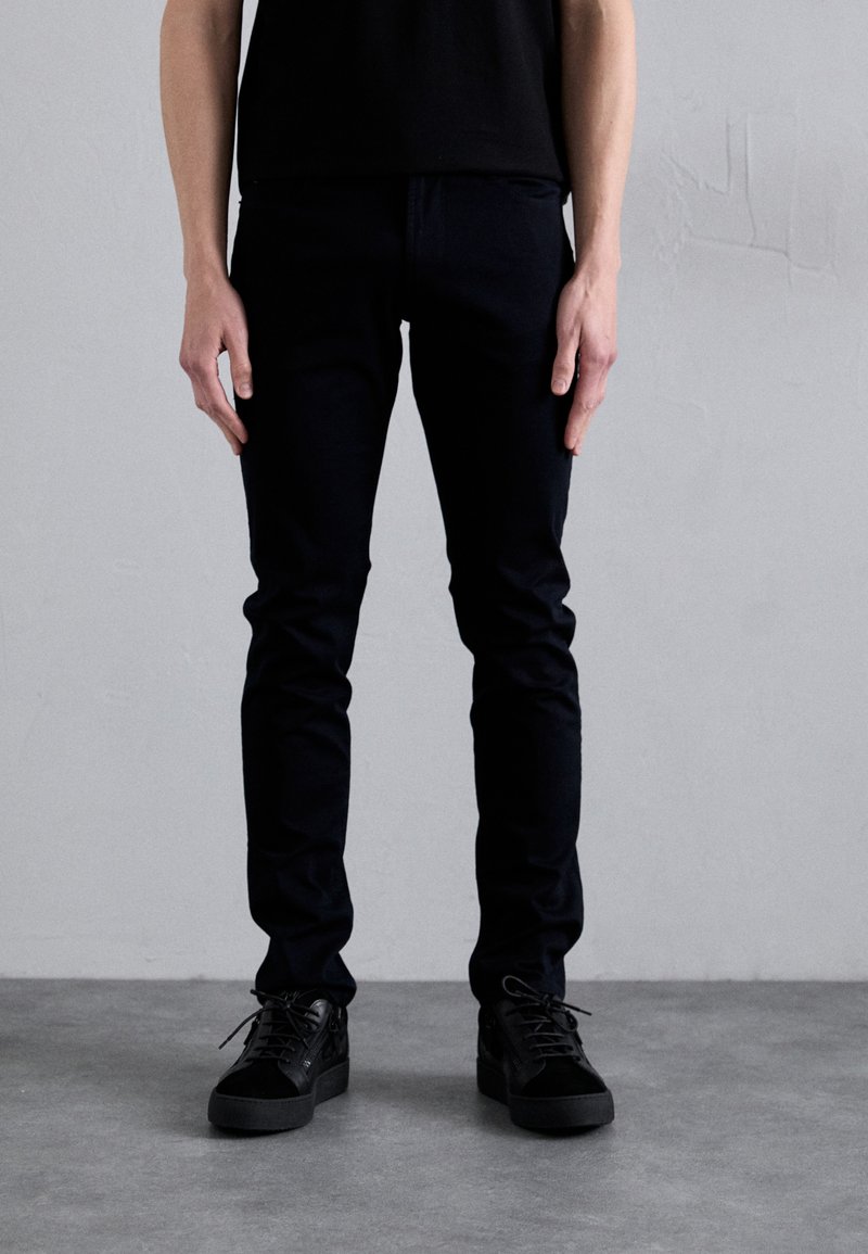 Emporio Armani - 5 POCKETS PANT - Jeans Slim Fit - iconico blu navy, Vergrößern