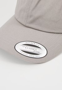 Flexfit LOW PROFILE - Sapka - silver