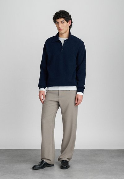 Filippa K SWEATER - Pulóver - navy
