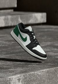 Niewybrane, black/summit white/gorge green