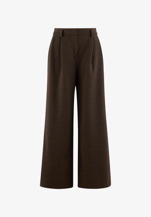 Pantaloni a gamba larga in tessuto marrone scuro, con frontale piatto, pieghe e passanti per la cintura. Texture liscia con un design sartoriale.