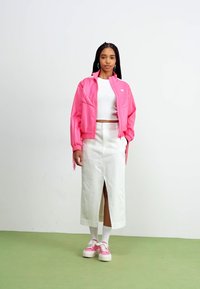 adidas Originals JACKET - Dirbtinės odos striukė - pulse magenta