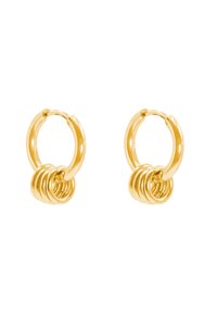 Orecchini a cerchio in oro con design a doppio anello, con una finitura liscia e accentuazioni circolari intrecciate alla base.
