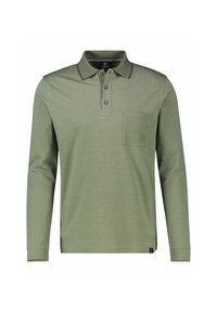 Langærmet polo-shirt i olivengrønt bomuld; har en krave, tre-knap placket og en venstre brystlomme med diskret branding.