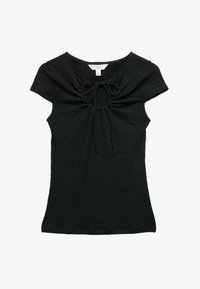 Vald, black