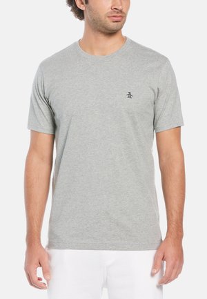 Graues T-Shirt mit kurzen Ärmeln aus weichem Baumwollmaterial, mit Rundhalsausschnitt und kleinem schwarzen Pinguin-Logo auf der linken Brust.