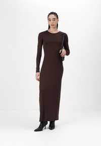 Gina Tricot SOFT TOUCH MAXI DRESS - Haljina od žerseja - java