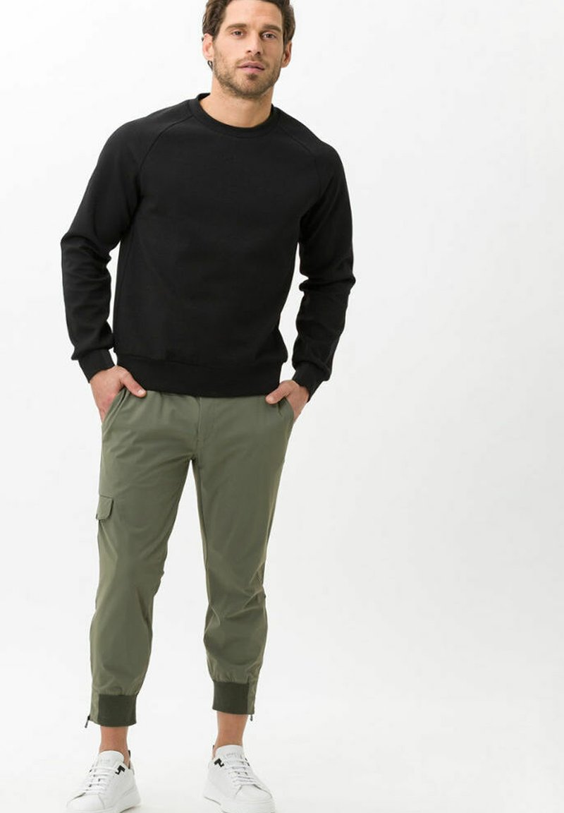 Herren Kapuzenpullover | BRAX STYLE LENNOX Sweatshirt black/schwarz - KY55601 Herren Kapuzenpullover | BRAX STYLE LENNOX Sweatshirt black/schwarz - KY55601