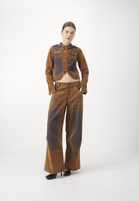 Jaded London BURNOUT JEANS - Široke nogavice - brown