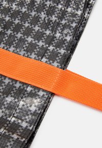 Mads Nørgaard LAUNDRETTE ALBA BAG - Tote bag - black/transparent