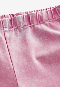 Next ANIMAL PRINT - Pajkice – hlače - pink acid wash