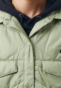 Nike Sportswear Vesta - khaki