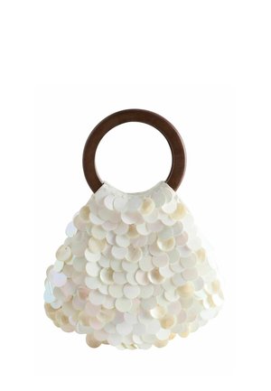 Lille håndtaske med cirkulære hvide palietter og et rundt mørkebrunt træhåndtag på en hvid baggrund.
