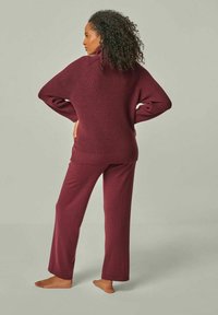YOU LOOK PERFECT EVE - MERINO KNIT SWEATER WITH STAND-UP COLLAR - Strickpullover - bordeaux