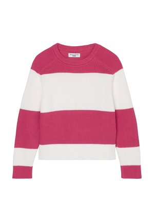 Pull en tricot à larges rayures horizontales roses et blanches, avec un col rond et des manches longues.