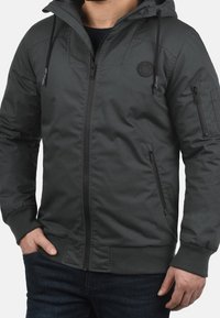Solid Cortaviento - grey