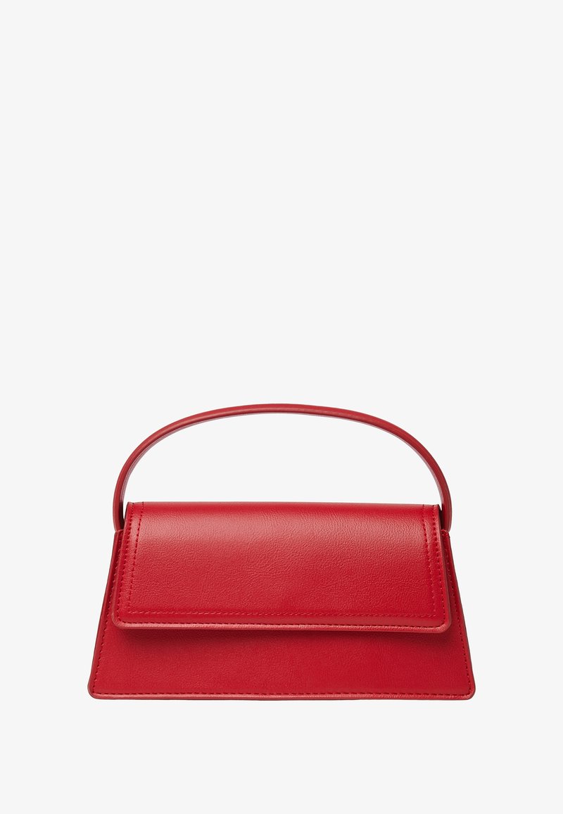 Sac à main en cuir rouge avec un design structuré, doté d'une poignée supérieure, d'une texture lisse et d'un système de fermeture à rabat. Forme simple et moderne.