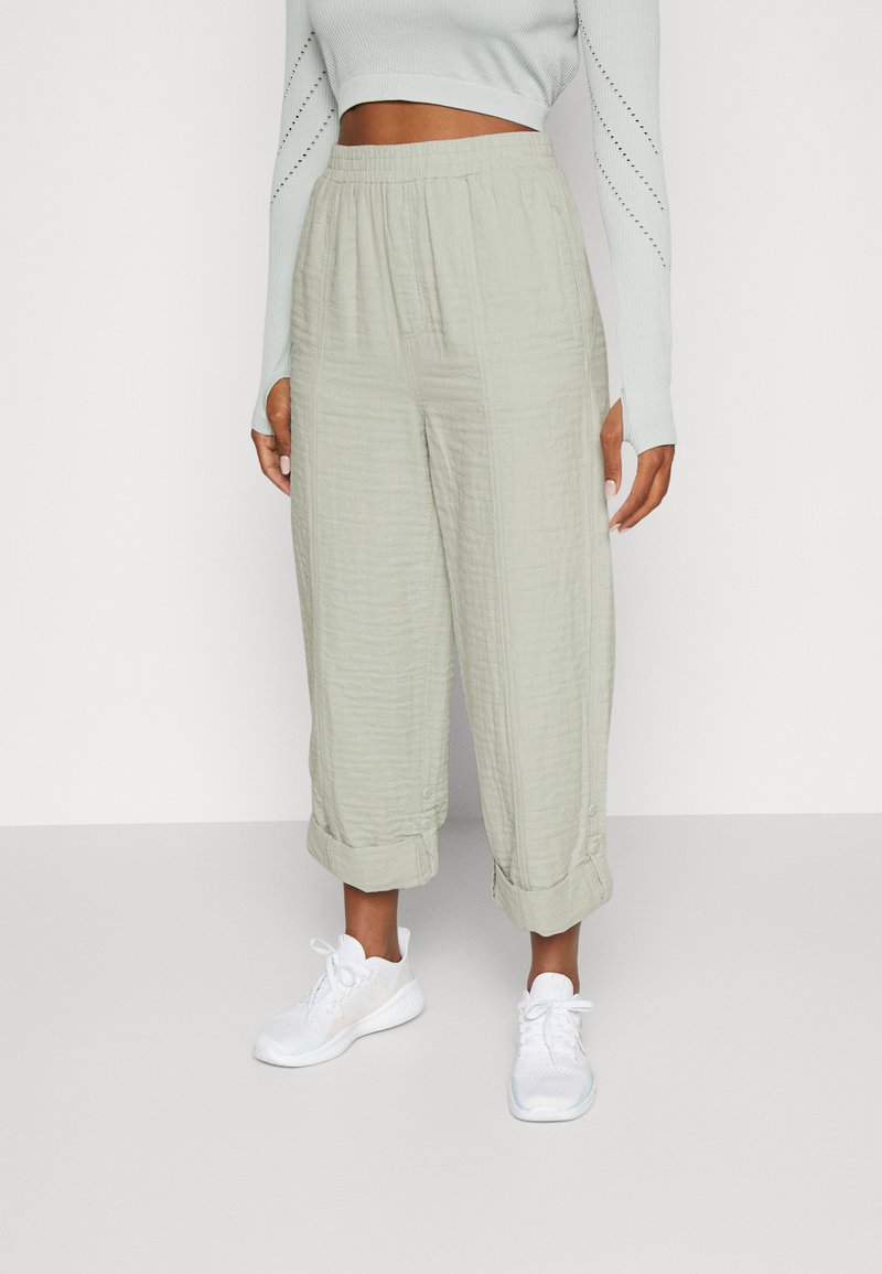 Cotton On Body LIGHTWEIGHT ACTIVE JOGGER Bukse aqua mist/mint