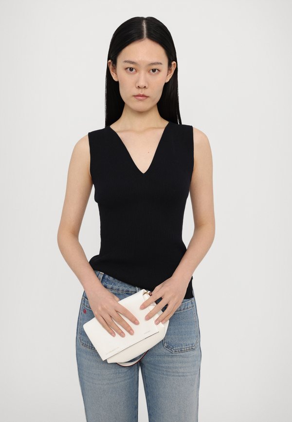 DETAIL V NECK TANK - Top3