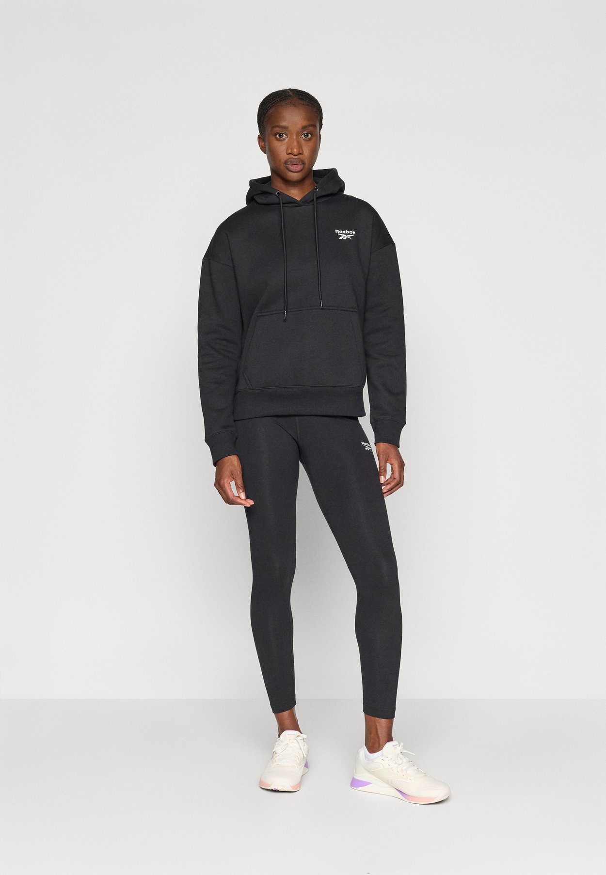 SMALL LOGO HOODIE