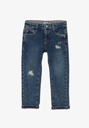 Jeans de denim azul oscuro con un corte ajustado, que presentan detalles desgastados en la parte delantera, cinco bolsillos y un acento rojo en la cinturilla.