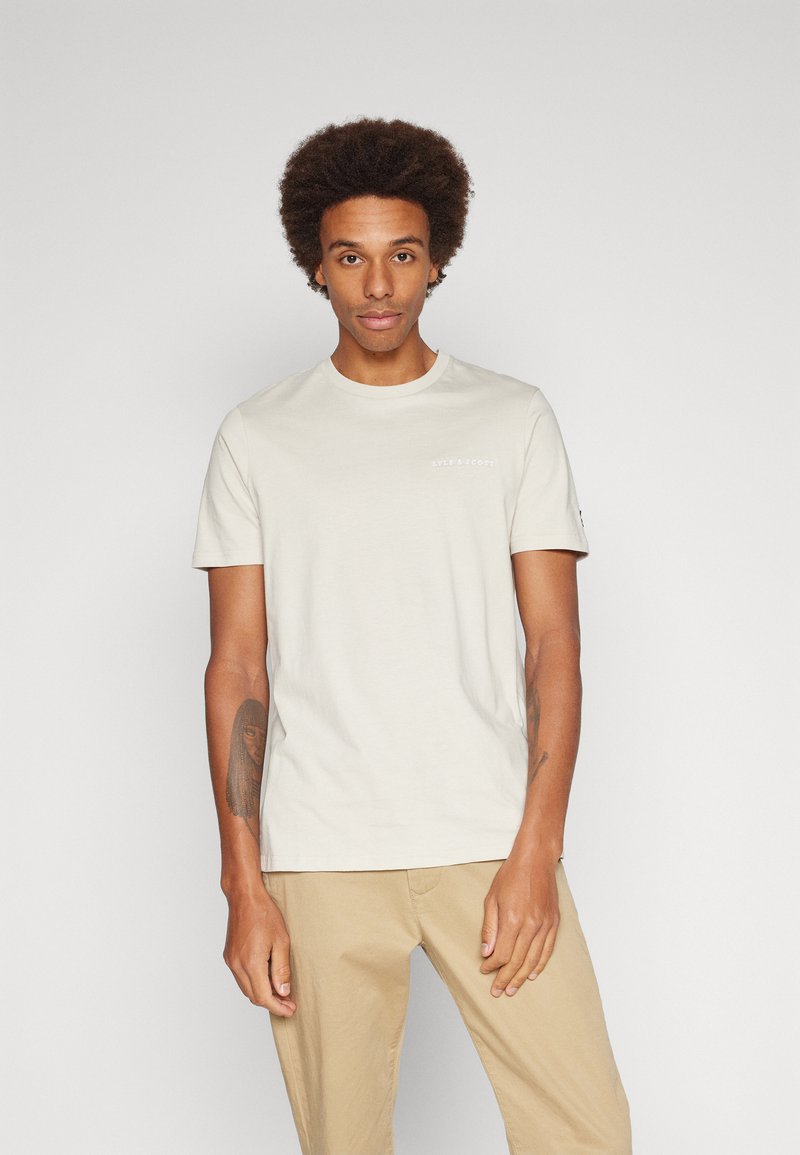 Lyle & Scott - EMBROIDERED - Tricou basic - cove, Extindeți