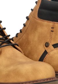 ETIKA MORELIA - Botines con cordones - camel