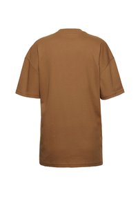 Gładki brązowy t-shirt z krótkim rękawem pokazany od tyłu, z okrągłym dekoltem i luźnym krojem, na białym tle.