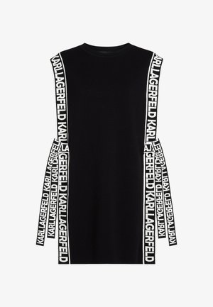 Musthave mustrida kleit, millel on valged bränditud küljelintide ja "KARL LAGERFELD" tekst. Kangas tundub sile ja veniv.