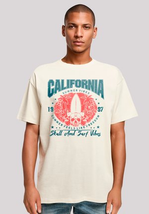 CALIFORNIA SKULL SUMMER VIBES - Print T-shirt - sand