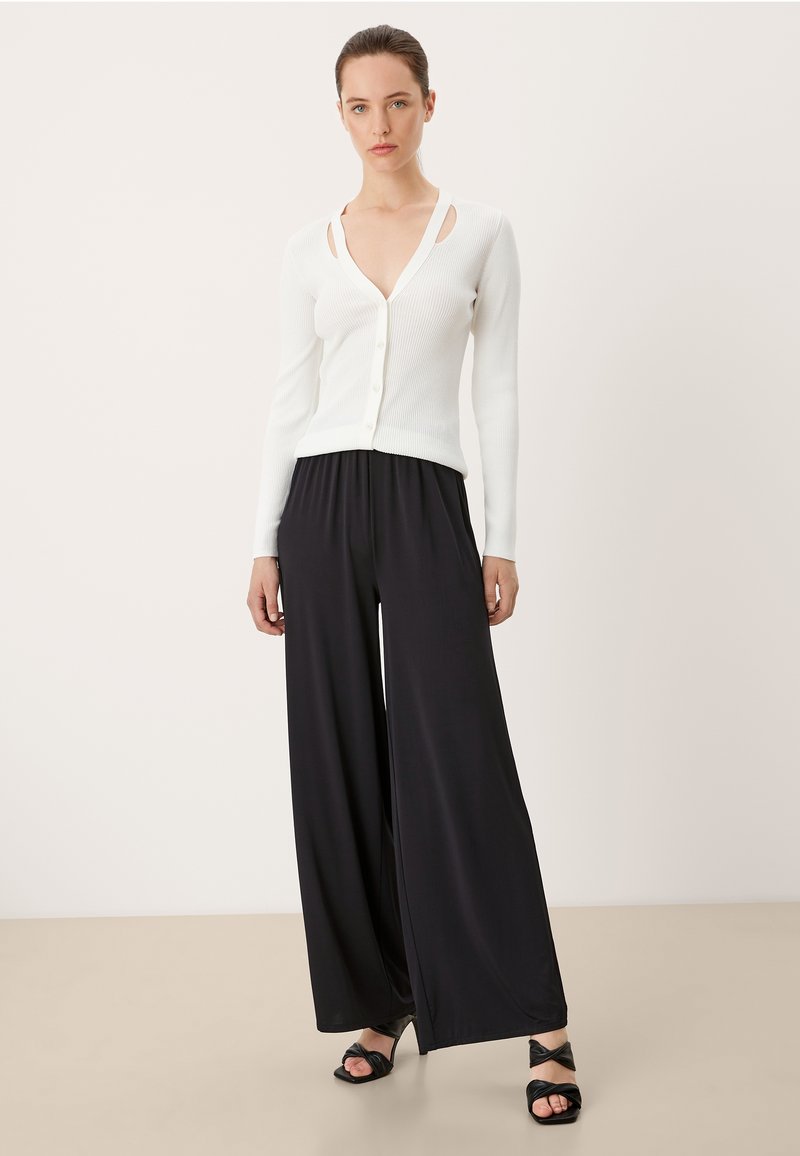 Damen Jeansröcke | s.Oliver BLACK LABEL REGULAR WIDE LEG STRETCH Stoffhose black/schwarz - JN67721 Damen Jeansröcke | s.Oliver BLACK LABEL REGULAR WIDE LEG STRETCH Stoffhose black/schwarz - JN67721