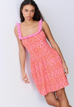 Next, REGULAR FIT - FRILL EDGE MINI SUMMER DRESS . - Freizeitkleid - pink spot